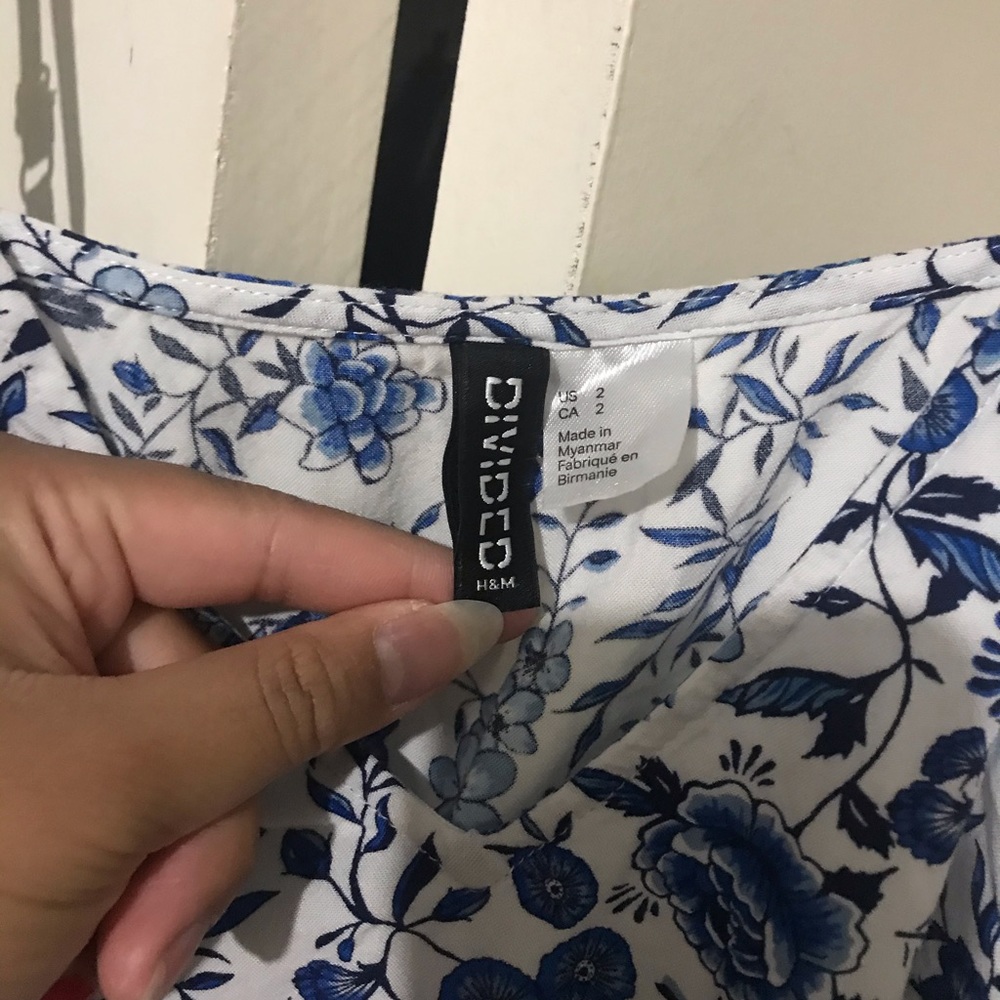 H&M floral romper - Picture 3 of 3